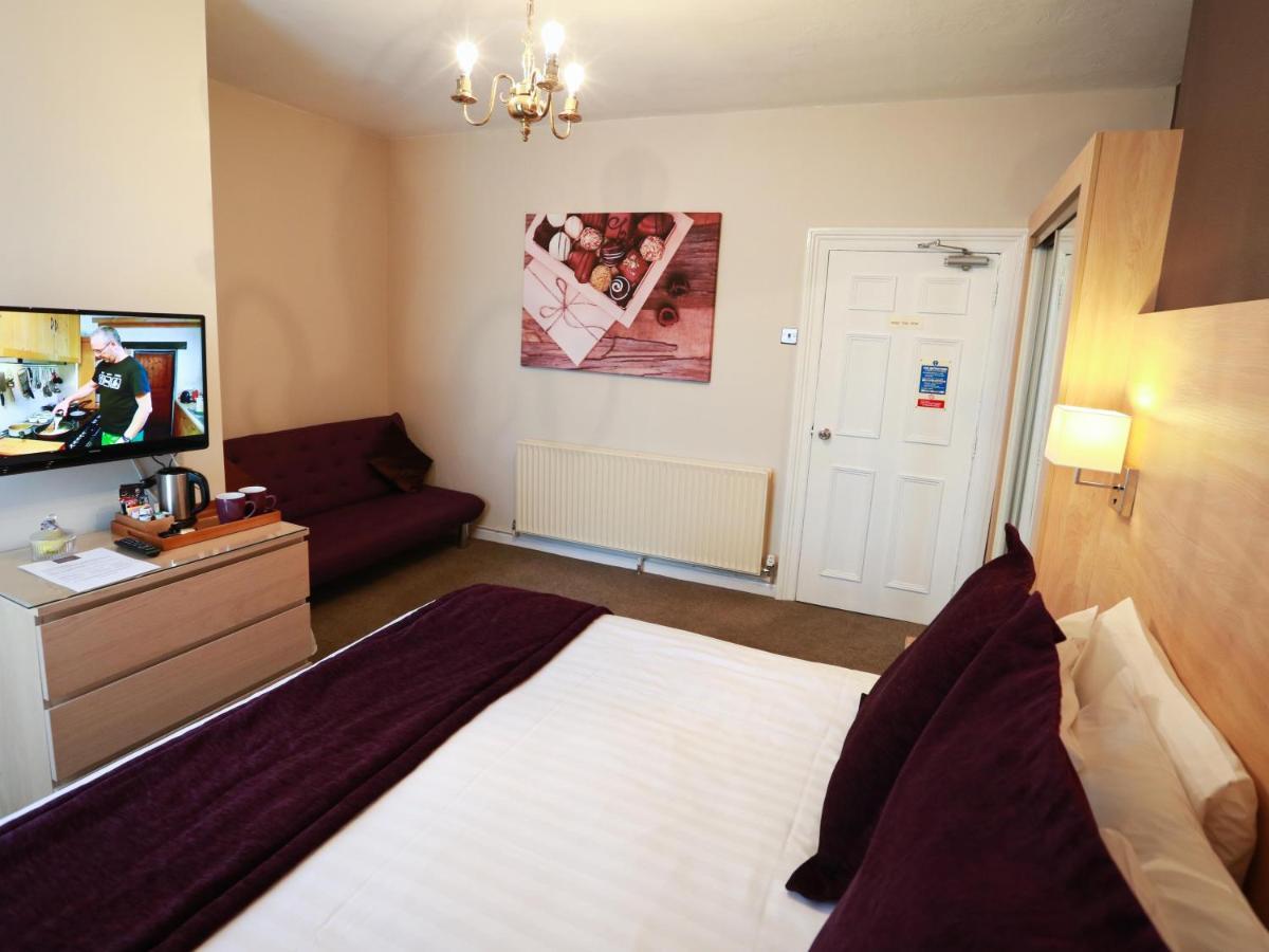 Deluxe Double Room Shower,1643787135:JPEG