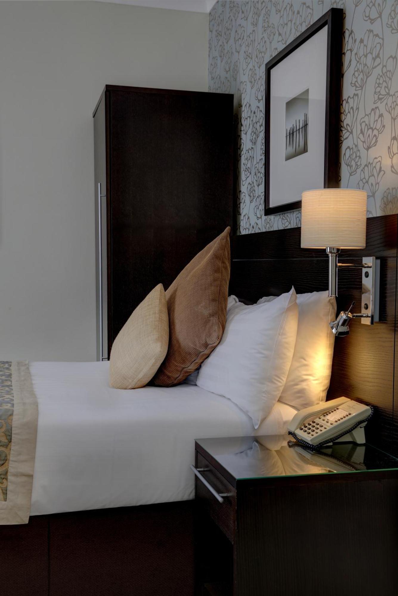 Small Double Room with Mini Double Bed